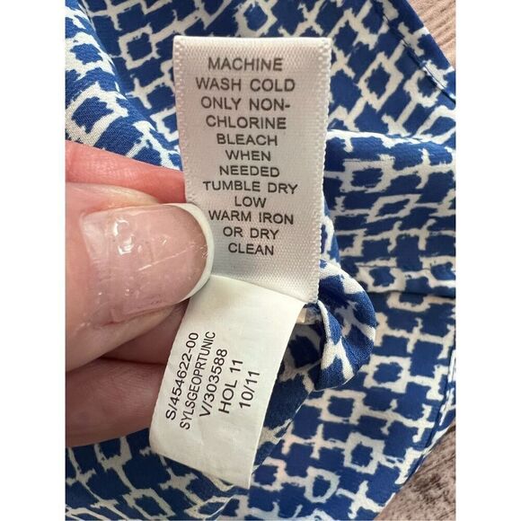 Banana Republic Blue Geometric Chain Print Boat Neck Silky Blouse Top sz Small - Picture 11 of 12